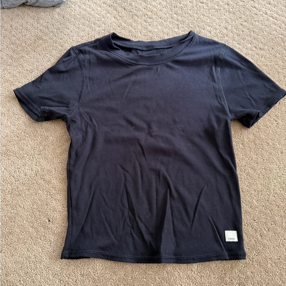 Vuori Black Short Sleeve Tee